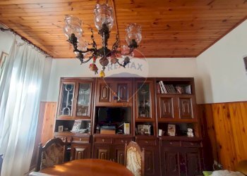 Sala da pranzo - Casa semi indipendente via Canalona
 
5, Jolanda di Savoia - foto 27