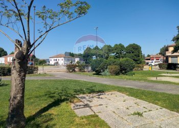 Giardino - Locale Commerciale Via Dell'Artigianato
 
5, Tresignana - foto 13