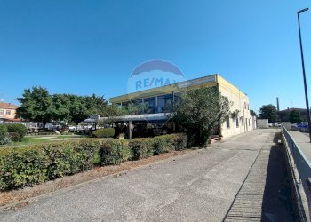 Edificio all\'aperto - Locale Commerciale Via Dell'Artigianato
 
5, Tresignana - foto 15