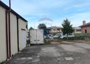 Casa all\'aperto - Locale Commerciale Via Dell'Artigianato
 
5, Tresignana - foto 22