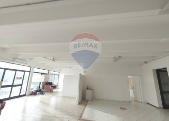 Stanza vuota - Locale Commerciale Via Dell'Artigianato
 
5, Tresignana - foto 24