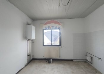 Stanza vuota - Locale Commerciale Via Dell'Artigianato
 
5, Tresignana - foto 25