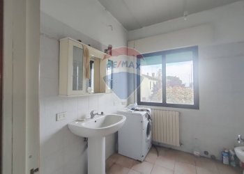 Bagno - Locale Commerciale Via Dell'Artigianato
 
5, Tresignana - foto 26