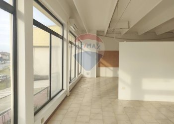 Stanza vuota - Locale Commerciale Via Dell'Artigianato
 
5, Tresignana - foto 28