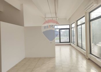 Stanza vuota - Locale Commerciale Via Dell'Artigianato
 
5, Tresignana - foto 29