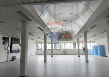 Stanza vuota - Locale Commerciale Via Dell'Artigianato
 
5, Tresignana - foto 38