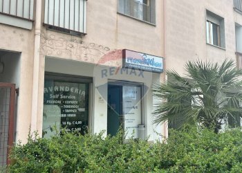 Edificio all\'aperto - Locale Commerciale via cesaraccio
 
41, Sassari - foto 4