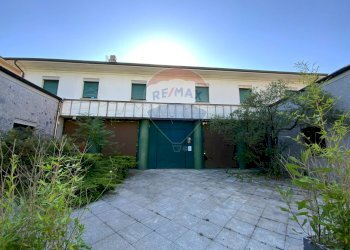 Casa all\'aperto - Locale Commerciale Largo Sant'Agnese, Somma Lombardo - foto 7