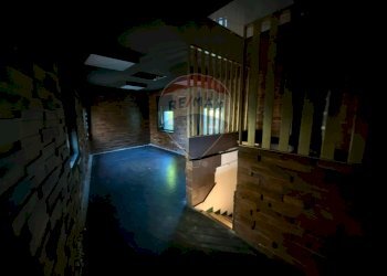 Piscina - Locale Commerciale Largo Sant'Agnese, Somma Lombardo - foto 11