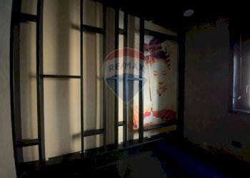 Camera / camera da letto - Locale Commerciale Largo Sant'Agnese, Somma Lombardo - foto 15