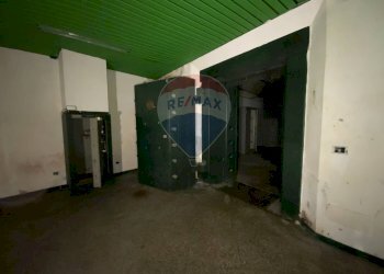 Stanza vuota - Locale Commerciale Largo Sant'Agnese, Somma Lombardo - foto 25