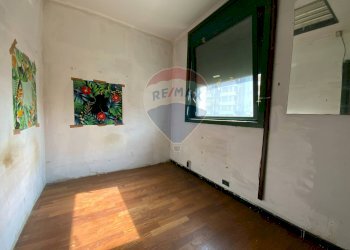 Stanza vuota - Locale Commerciale Largo Sant'Agnese, Somma Lombardo - foto 30