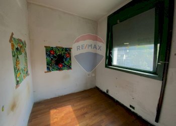 Stanza vuota - Locale Commerciale Largo Sant'Agnese, Somma Lombardo - foto 32