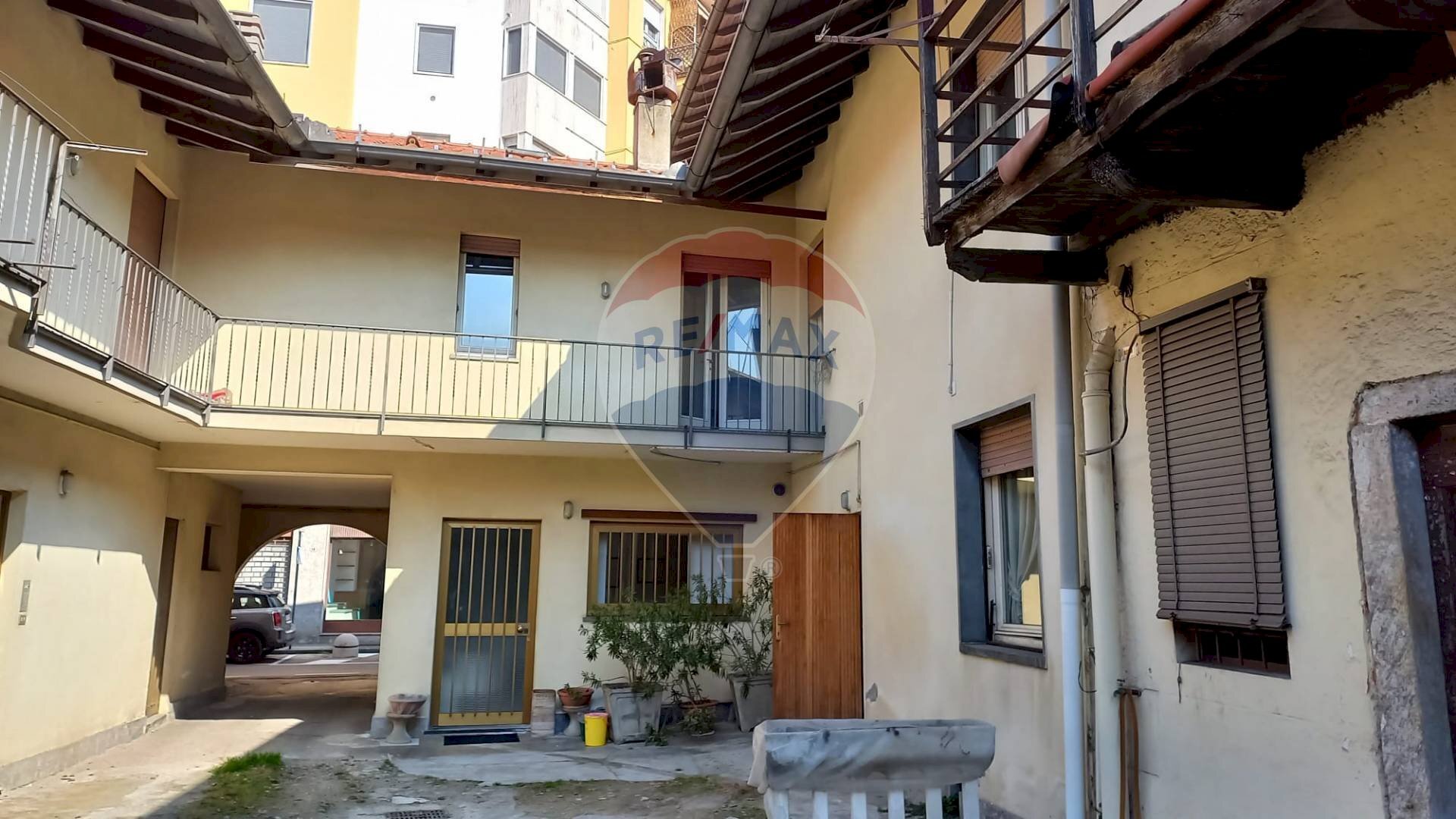 Edificio all\'aperto - Casa semi indipendente Somma Lombardo - foto 3