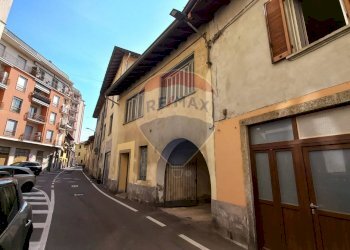 Edificio all\'aperto - Casa semi indipendente Somma Lombardo - foto 1