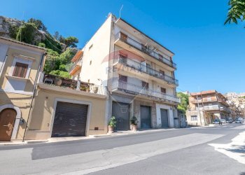 Edificio all\'aperto - Appartamento Via Fontana
 
350, Modica - foto 54