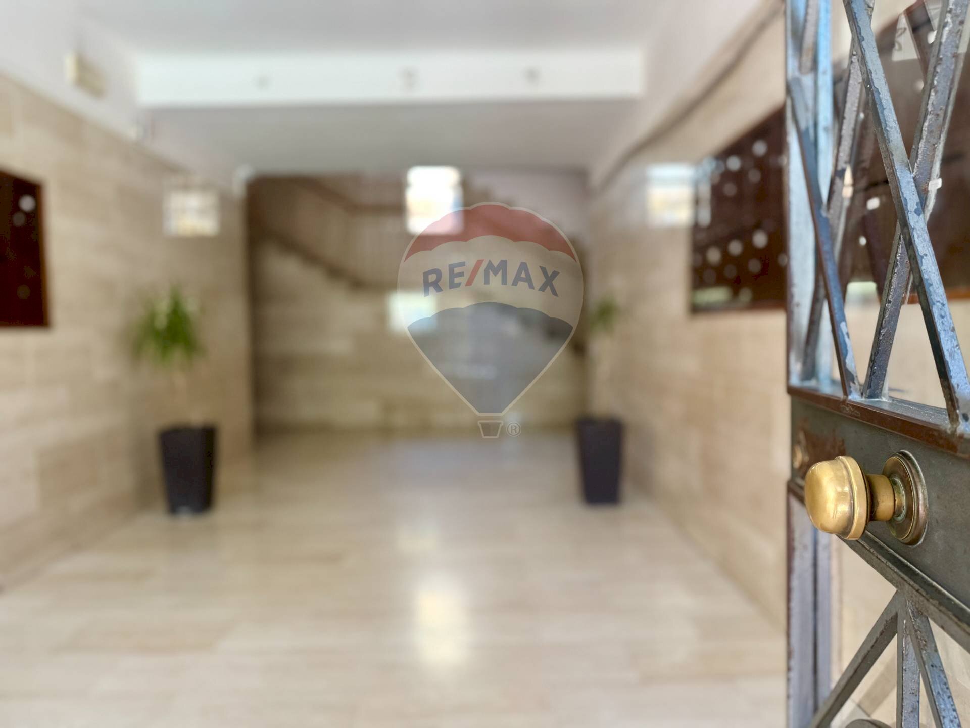 Ricezione / Lobby - Three-room apartment VIA SVIZZERA
 
39/B, Marano di Napoli - photo 1