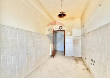 Stanza vuota - Trilocale VIA SVIZZERA
 
39/B, Marano di Napoli - foto 18