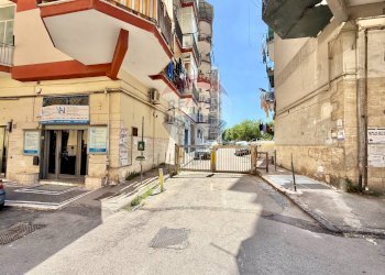 Edificio all\'aperto - Trilocale VIA SVIZZERA
 
39/B, Marano di Napoli - foto 26