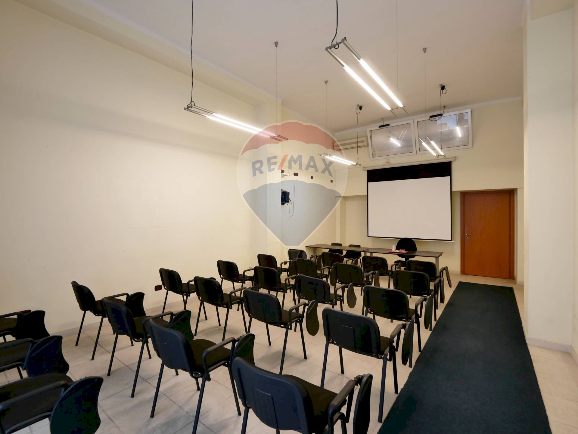 Sala da pranzo - Commercial Premises Via Francesco Lattanzio
23, Bari - photo 3