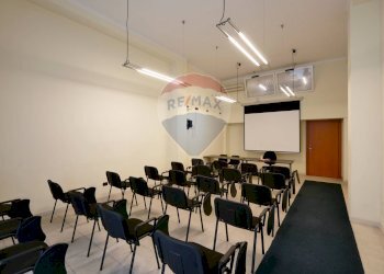 Sala da pranzo - Locale Commerciale Via Francesco Lattanzio
 
23, Bari - foto 3