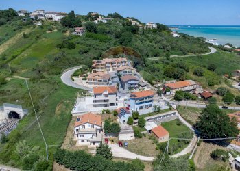 Vista dell\'acqua - Villa via trasbordo
 
15, San Vito Chietino - foto 15