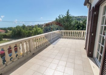 Terrazza - Villa via trasbordo
 
15, San Vito Chietino - foto 2