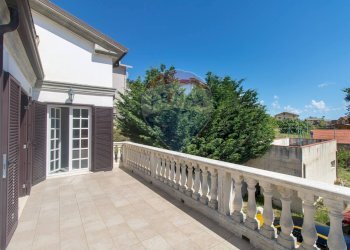 Terrazza - Villa via trasbordo
 
15, San Vito Chietino - foto 17