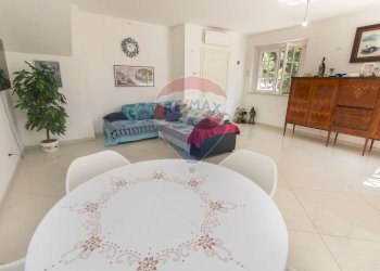 Sala da pranzo - Villa via trasbordo
 
15, San Vito Chietino - foto 6