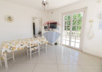 Sala da pranzo - Villa via trasbordo
 
15, San Vito Chietino - foto 20