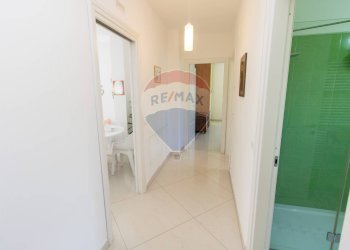 Hall / corridoio - Villa via trasbordo
 
15, San Vito Chietino - foto 23