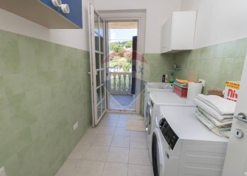 Lavanderia - Villa via trasbordo
 
15, San Vito Chietino - foto 36