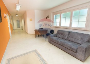 Soggiorno - Villa via trasbordo
 
15, San Vito Chietino - foto 37