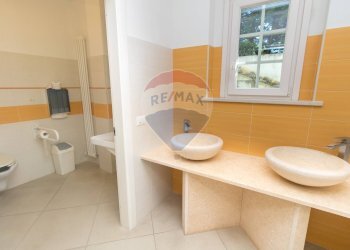 Bagno - Villa via trasbordo
 
15, San Vito Chietino - foto 40