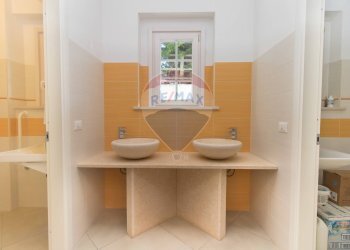 Bagno - Villa via trasbordo
 
15, San Vito Chietino - foto 42
