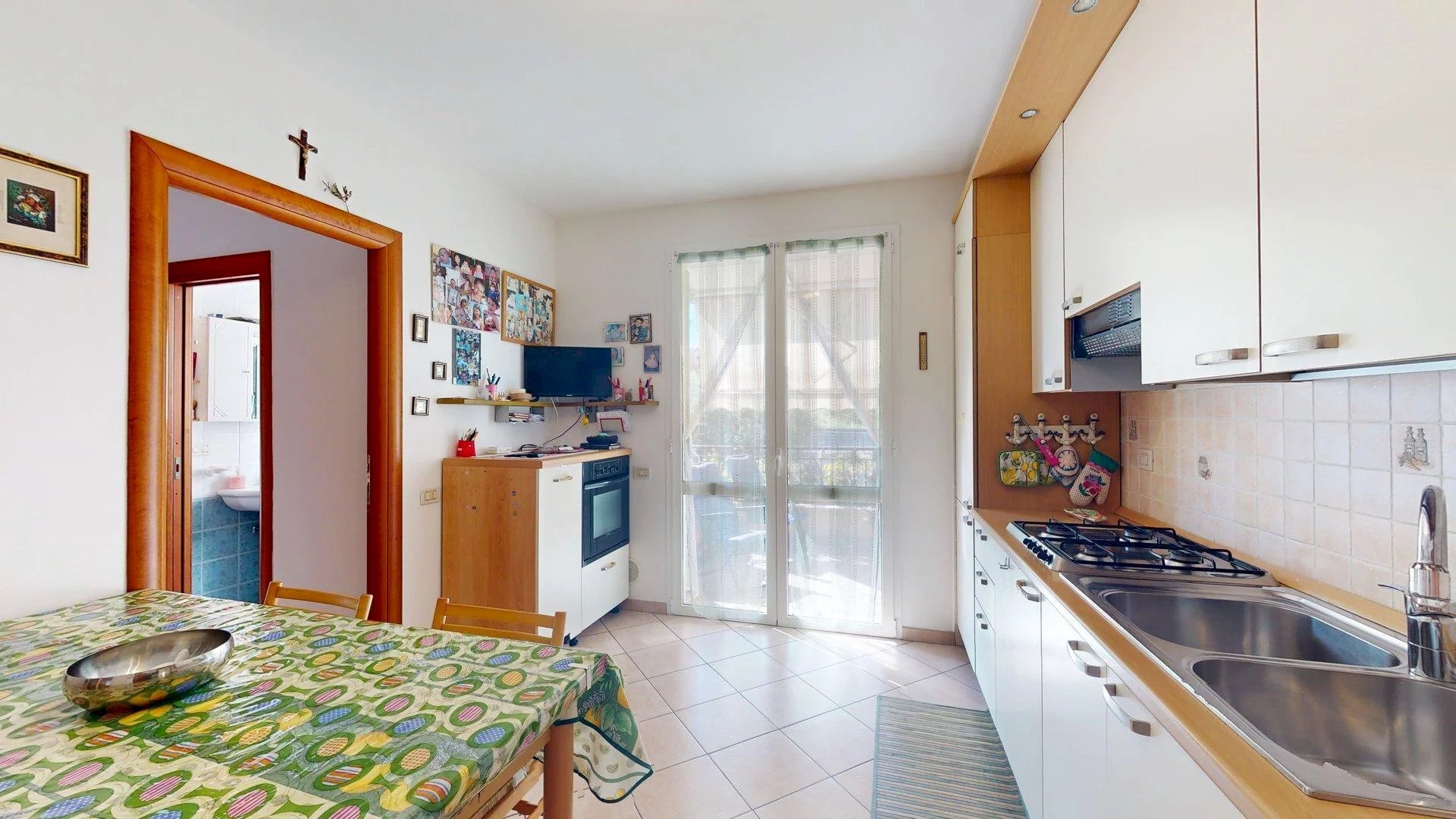 Three-room apartment Via Madonna degli Angeli, Borghetto Santo Spirito - photo 2