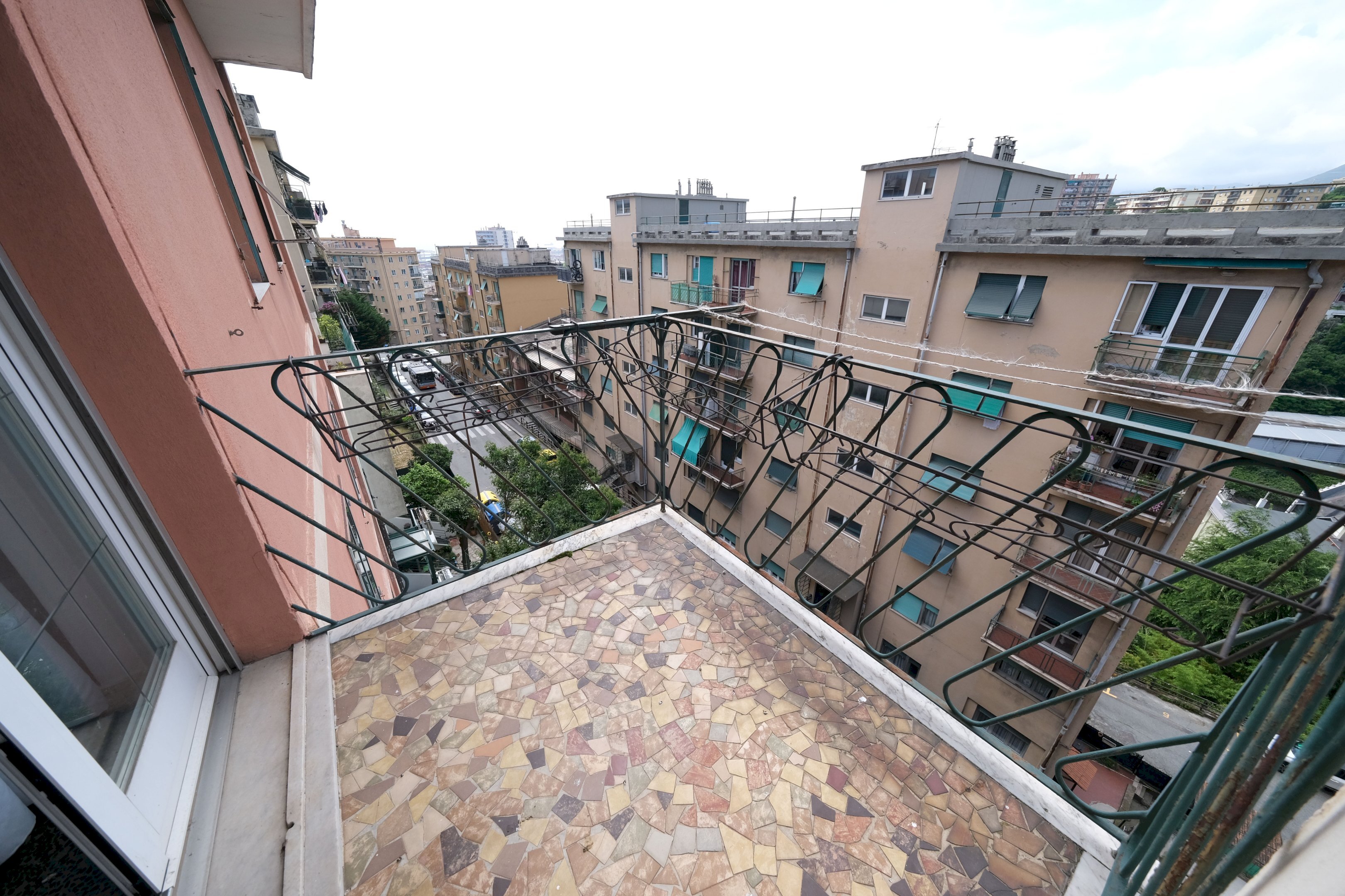 Quadrilocale via San Bartolomeo del Fossato, Genova (zona Sampierdarena) - foto 1