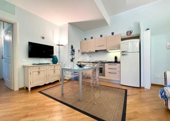 Three-room apartment Viale D. Hanbury, Alassio - photo 2