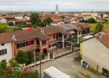 Portion of a house Via Della Chiesa, Isolabella - photo 4