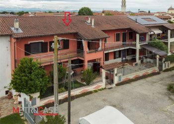 Portion of a house Via Della Chiesa, Isolabella - photo 5