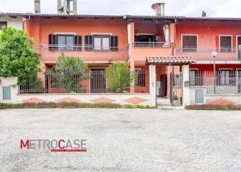 Portion of a house Via Della Chiesa, Isolabella - photo 8