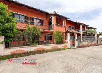 Portion of a house Via Della Chiesa, Isolabella - photo 10