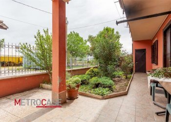 Portion of a house Via Della Chiesa, Isolabella - photo 12