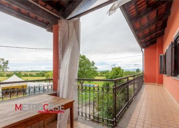 Portion of a house Via Della Chiesa, Isolabella - photo 41