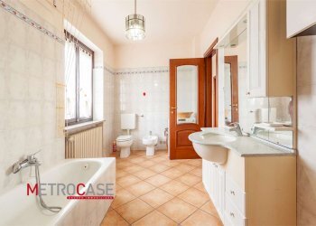 Portion of a house Via Della Chiesa, Isolabella - photo 51