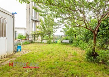 Portion of a house Via Della Chiesa, Isolabella - photo 59