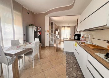 Quadrilocale Via Bricco, Gassino Torinese - foto 4