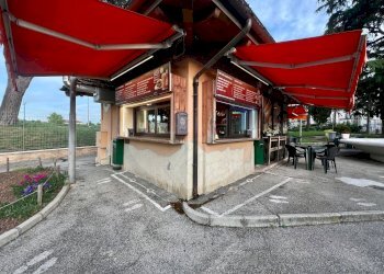 Foto 1 - Locale Commerciale Piazzale stazione, Lanciano - foto 1