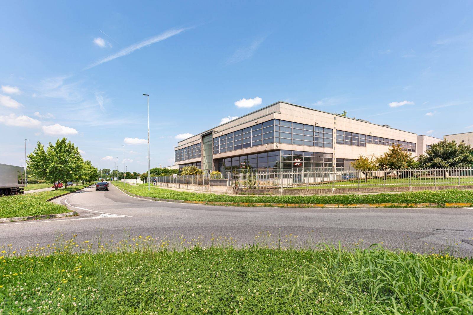 Foto 2 - Laboratorio via Raffaello Sanzio
 
19, Villasanta - foto 2