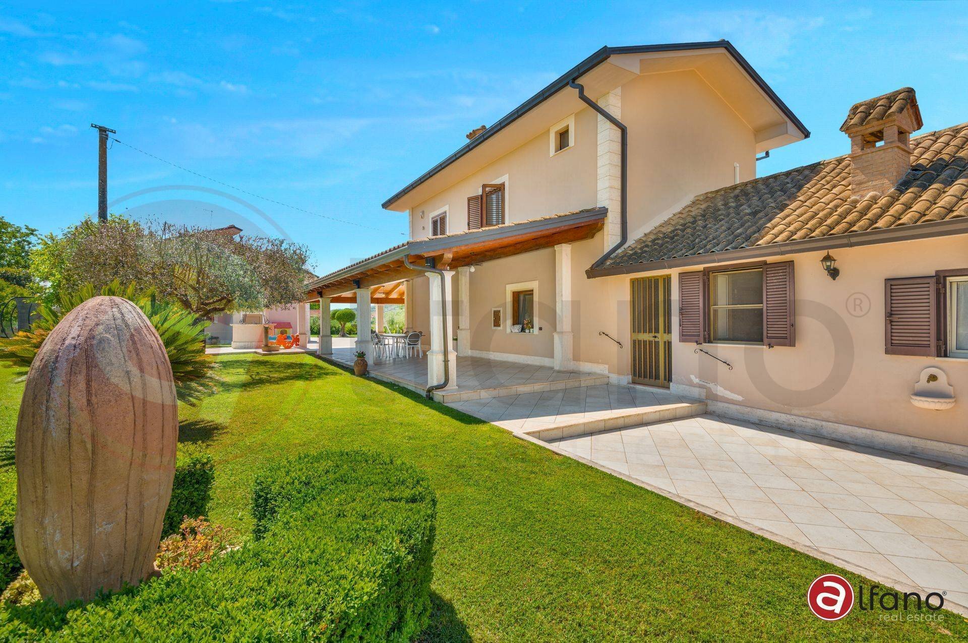 Foto 1 - Villa Contrada Melfi di Sotto
 
107, Pontecorvo - foto 1